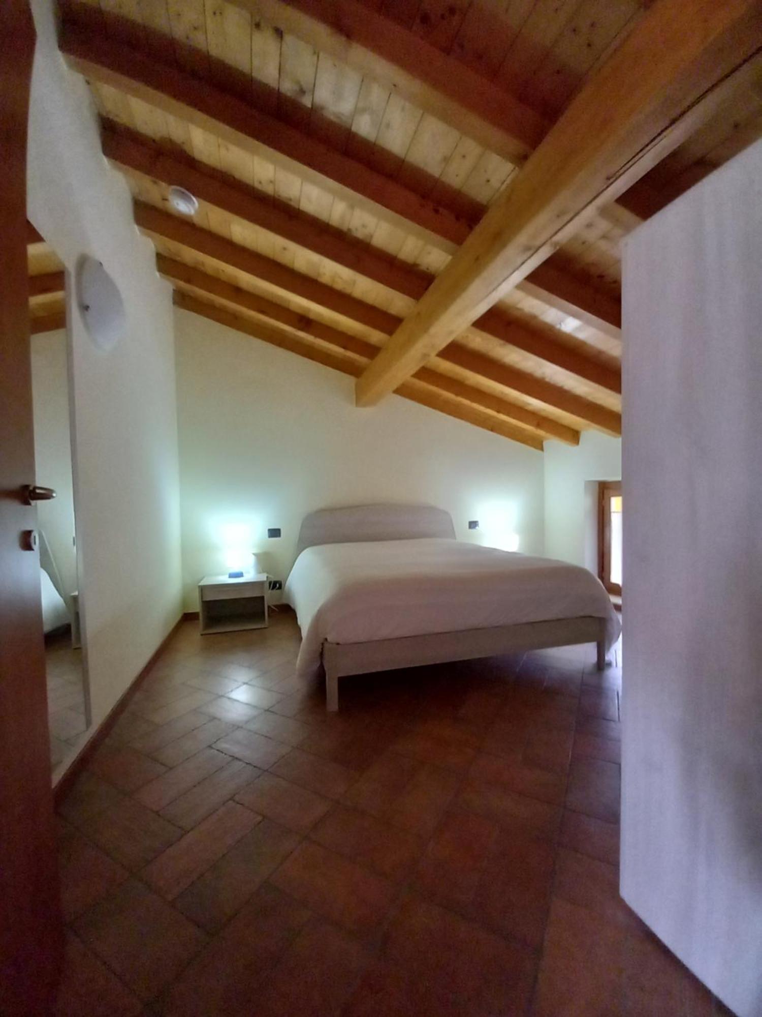 Casa Vacanze Tania Somendenna Exteriér fotografie