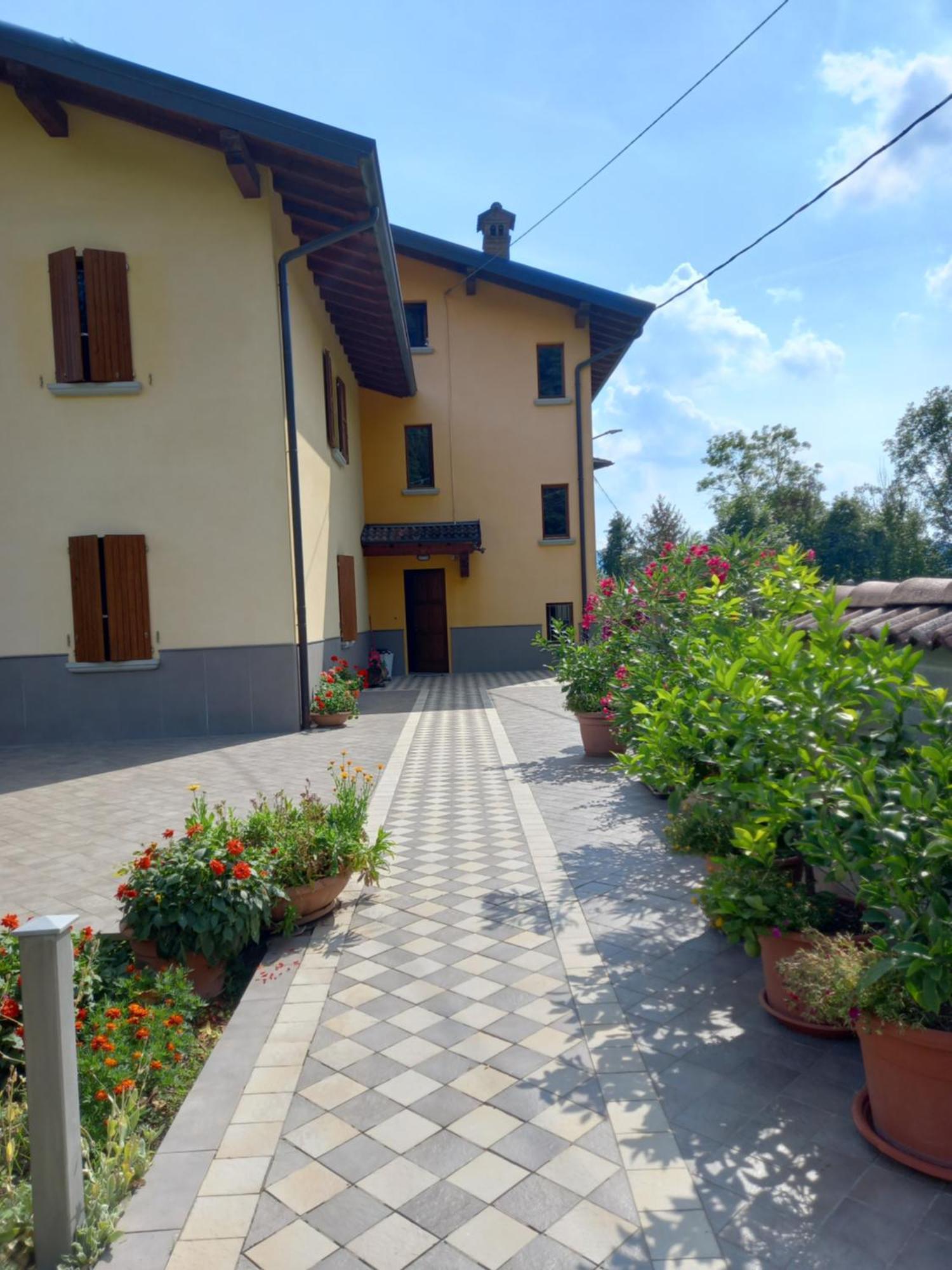 Casa Vacanze Tania Somendenna Exteriér fotografie